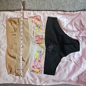 Spanx thongs. Lot of 4